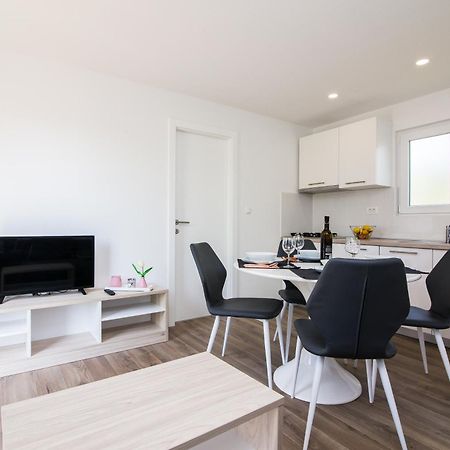 Luxury Mobile Homes Liza Biograd Na Moru Bagian luar foto