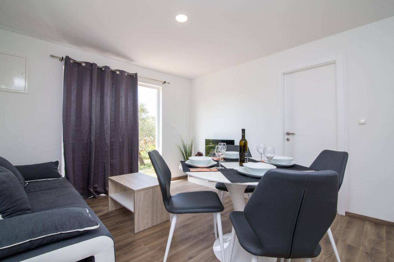 Luxury Mobile Homes Liza Biograd Na Moru Bagian luar foto